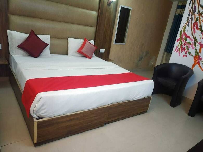 Adb Rooms Hotel Noratan Palace