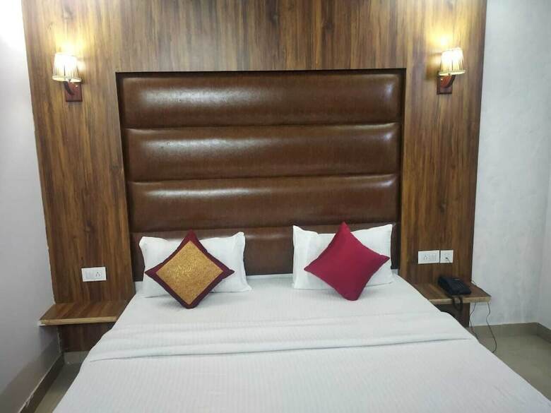 Adb Rooms Hotel Noratan Palace