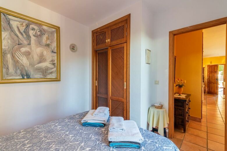 1133 Villa Dachita