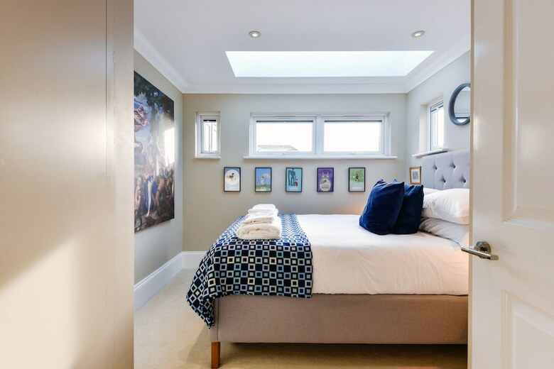 Stylish Family Home Close To Ealing Common