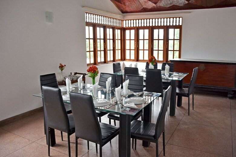 Hotel Oyo 476 Bloomfield Villa