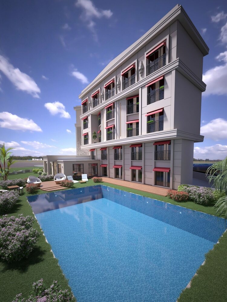 Leaf Port Hotel