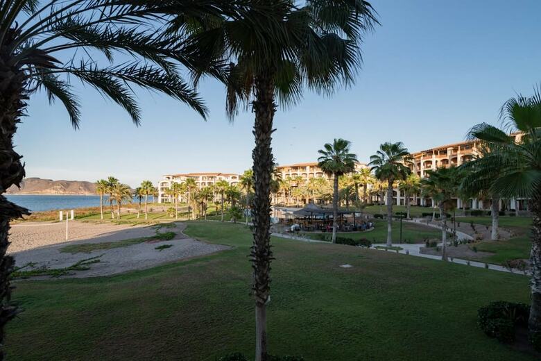 Paraiso Del Mar Resort E202 2 Bed By Casago