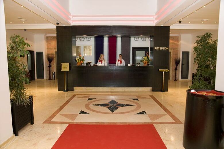 Hotel Phoenicia Express