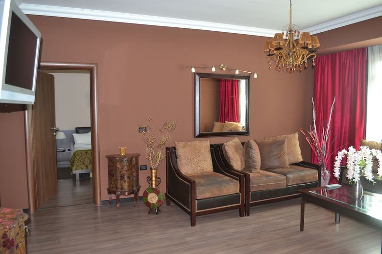 Hotel Phoenicia Express