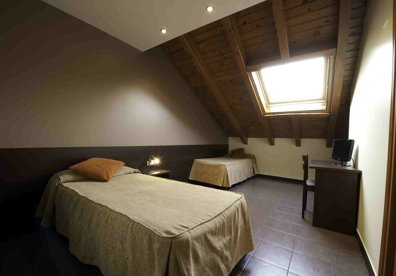 Hostal Alberg Les Estades