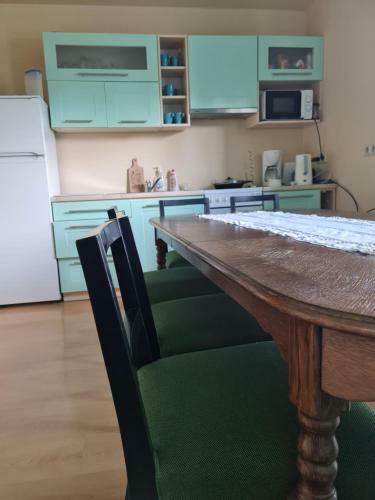 T�he Holiday Home