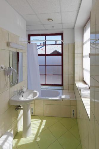 Hostal P�rnu Jahtklubi K�lalistemaja