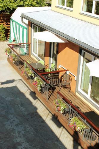 Embrace Guestrooms & Apartments
