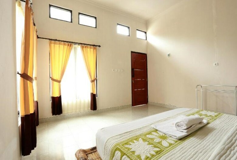 Hotel The Born