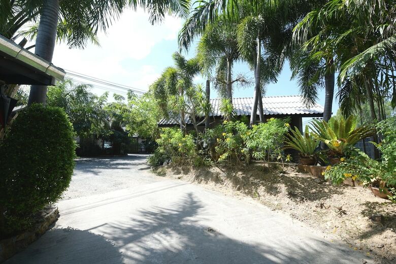 Hotel Oyo Waaina Resort