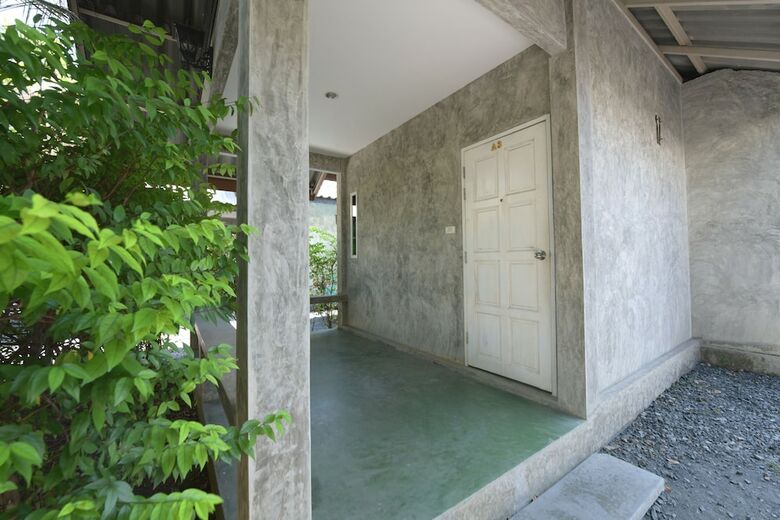 Hotel Oyo Waaina Resort
