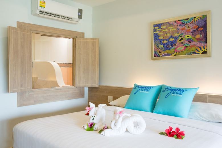 Hotel Phi Phi Bayview Premier Resort
