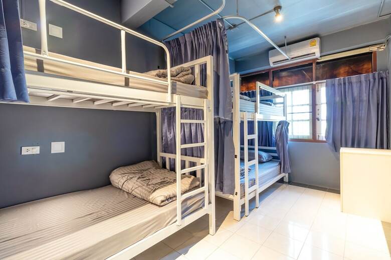 Hostal B168-bed & More - Hostel