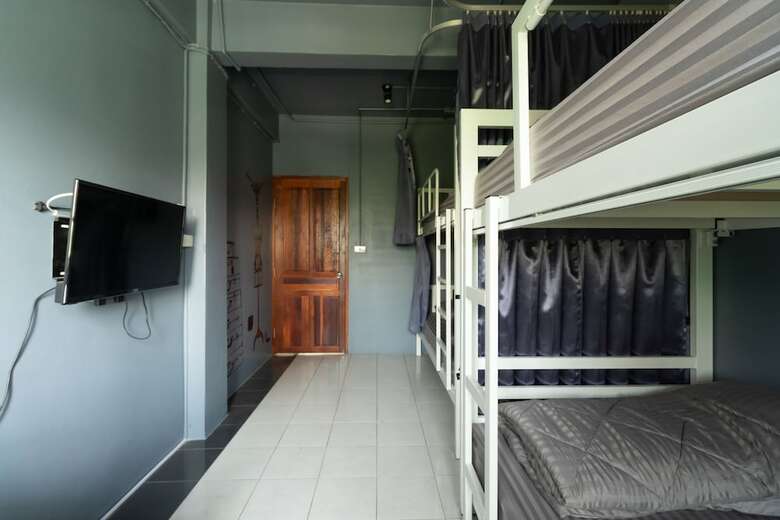Hostal B168-bed & More - Hostel