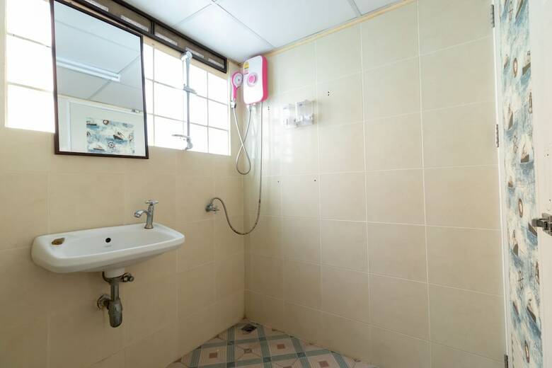 Hostal B168-bed & More - Hostel