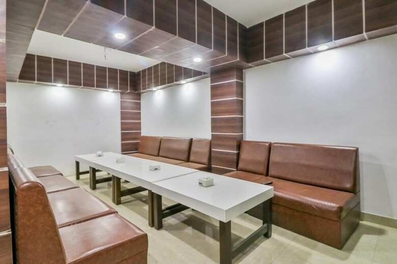 Oyo 693 Pashupati Hotel