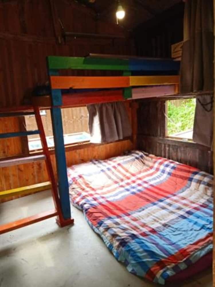Hostal Absthecafe Hostel