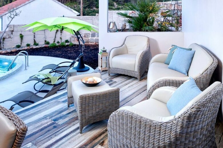 Villa Holiday Home Secret Garden