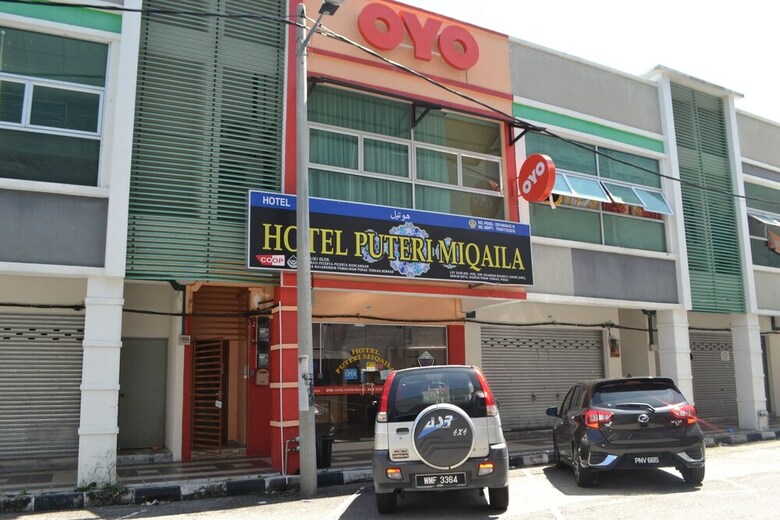 Oyo 89691 Hotel Puteri Miqaila