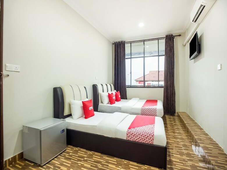 Hotel Oyo 89712 Grand Inn