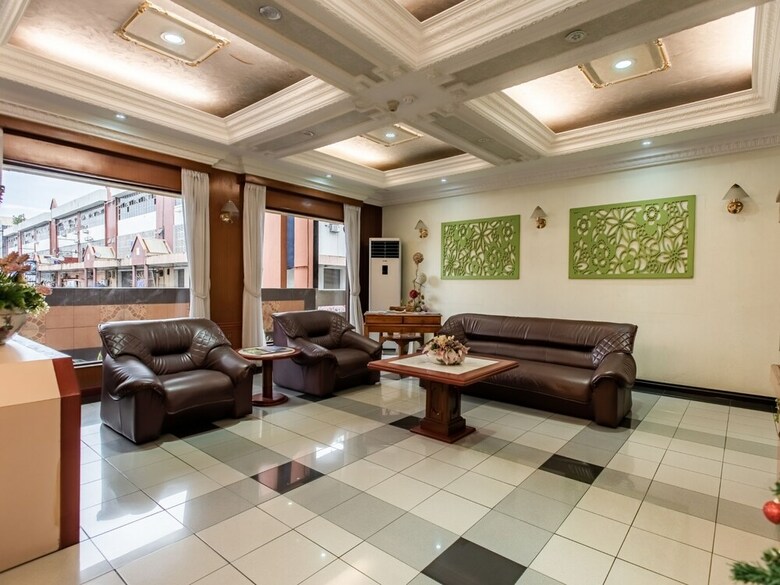 Oyo 89735 The Dream Hotel