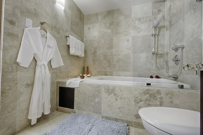 Ciqala Luxury Suites