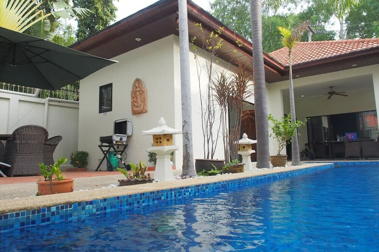2bdr Majestic Villa - 300 From Beach