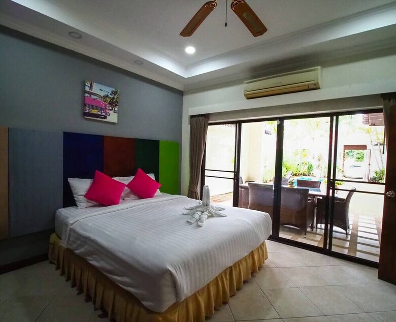 2bdr Majestic Villa - 300 From Beach