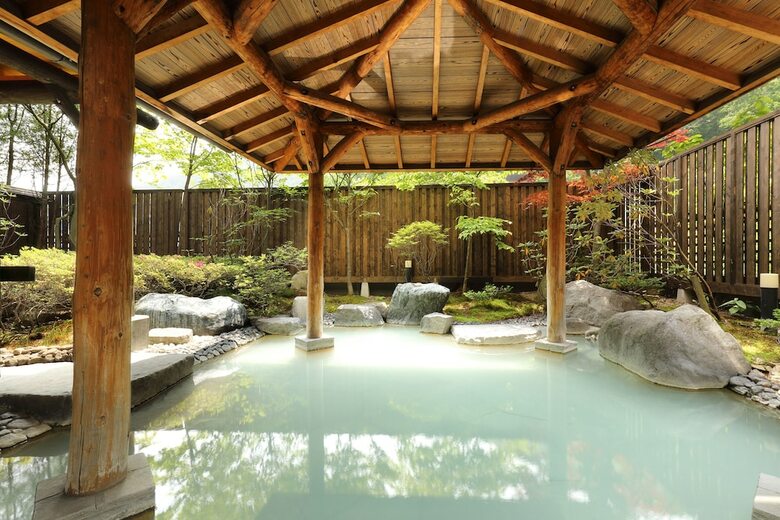 Ryotei Hanayura Ryokan