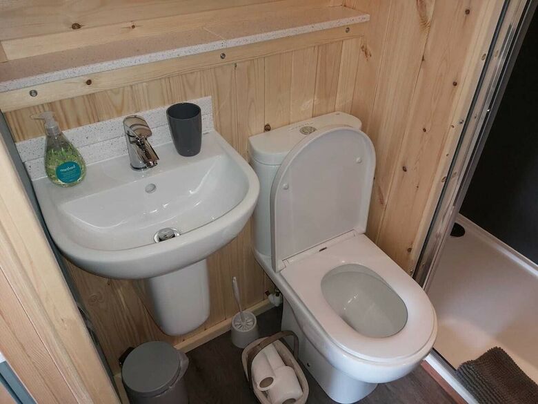 Orchard Glamping - Bramble Pod