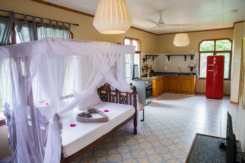 Hotel My Place At Samantar