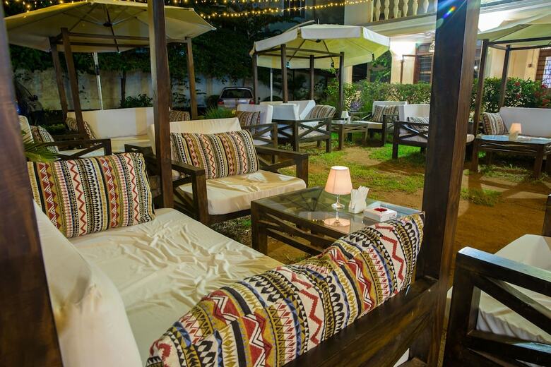 Hotel My Place At Samantar