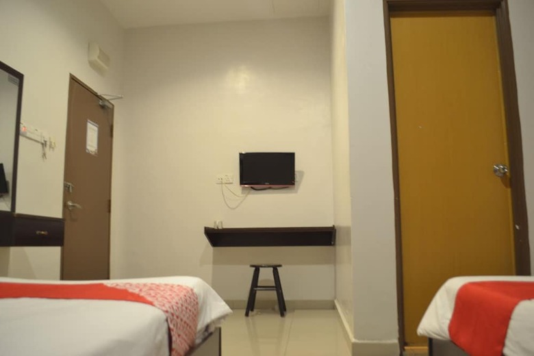 Oyo 89715 Ck Hotel