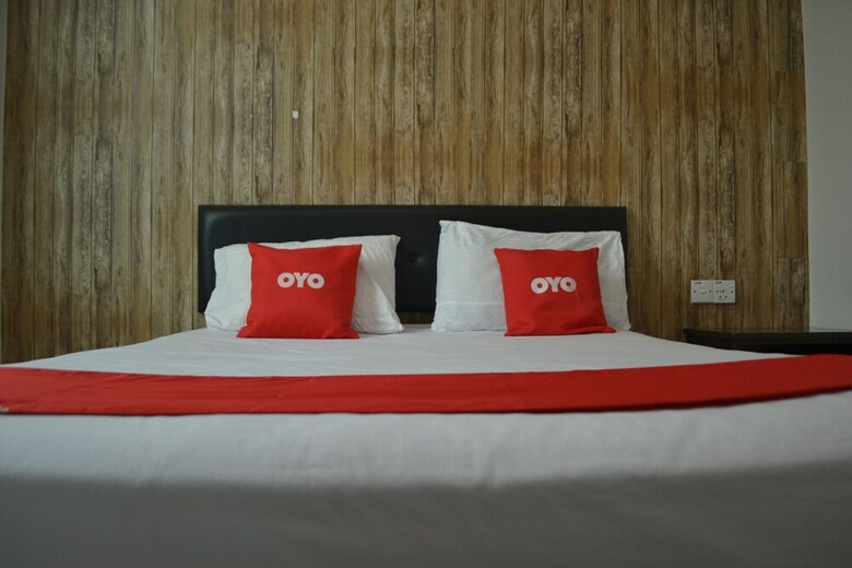 Oyo 89715 Ck Hotel