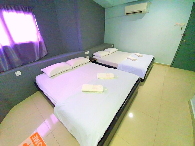 Oyo 89737 Hotel Tishoa