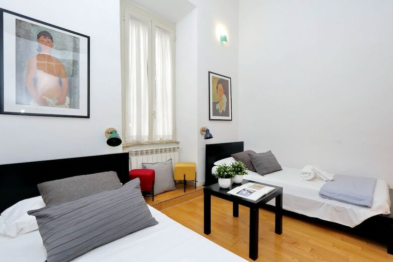 Vatican Spacious Mod� Apartment