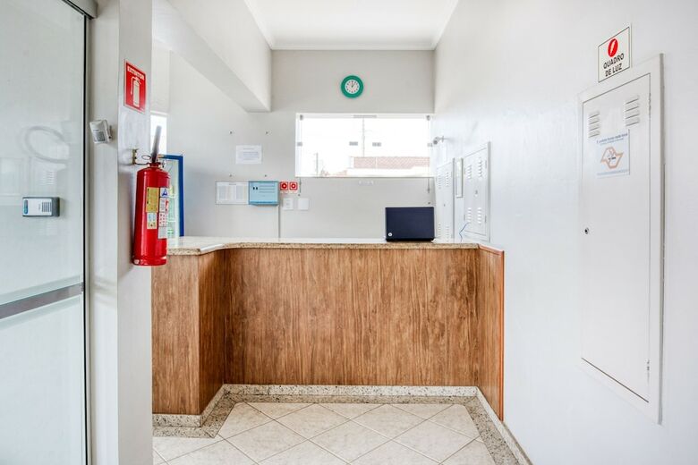 Oyo Luar Plaza Hotel