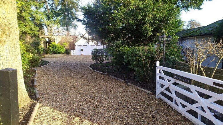Bed & Breakfast Thatched Eaves