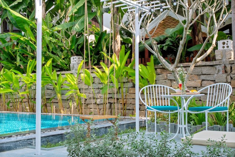 Hotel Santorin Hoian Villa