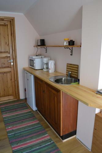 Kraavi Guest Hostel