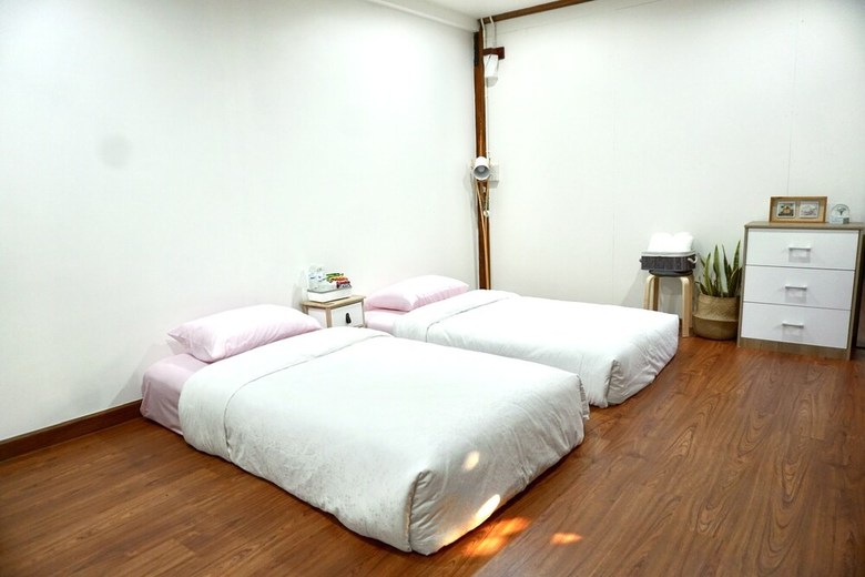 Hotel Tha Ma-o Bouteak Homestay
