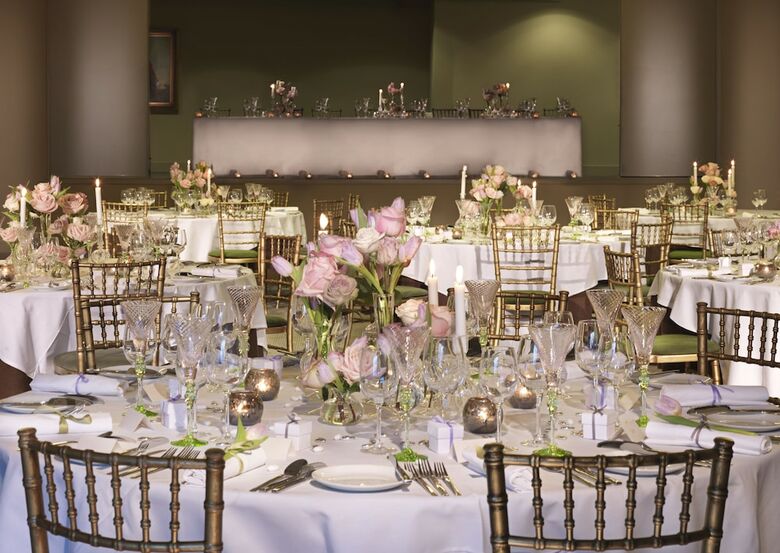 Guildford Harbour Hotel