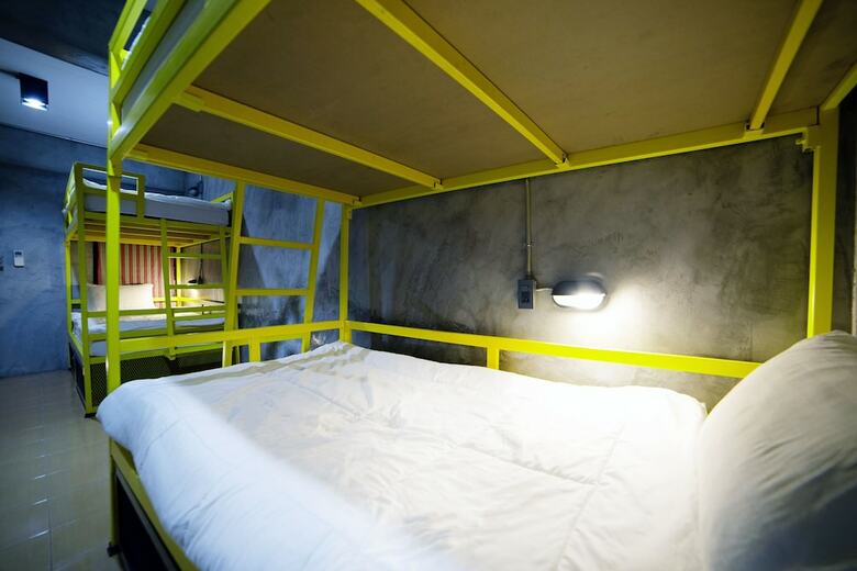 Hostal Oyo 560 Chang Hostel? Suvarnabhumi