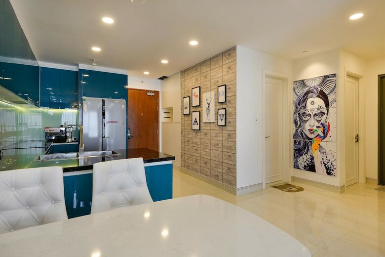 Gold View Apartment Floor 18