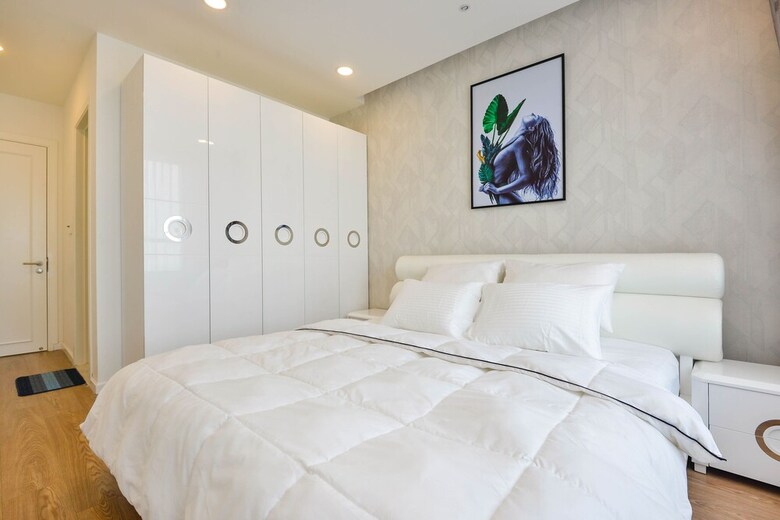 Gold View Apartment Floor 18