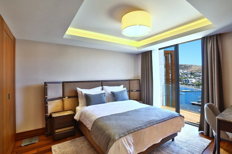 Serafina Mare Deluxe Residence