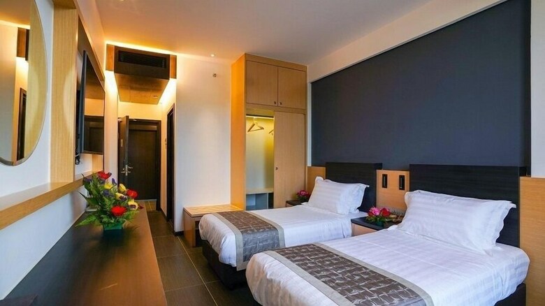 Tsr Seafront Hotel