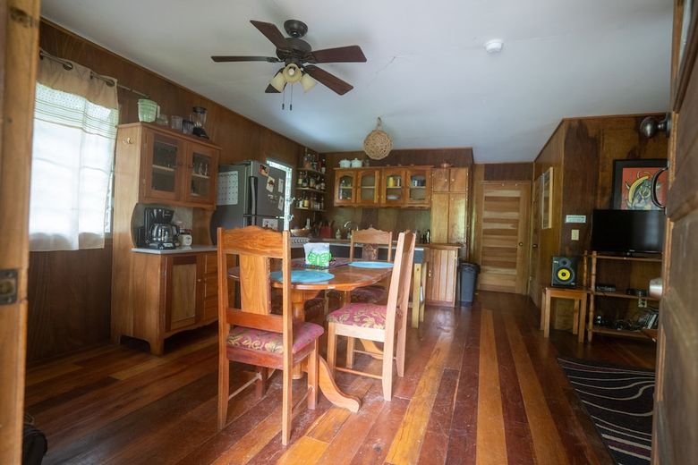 Posada T.r.e.e.s Research Center And Eco Lodge
