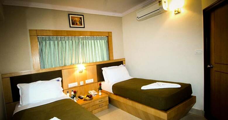 Nexstay Rainbow Business Hotel